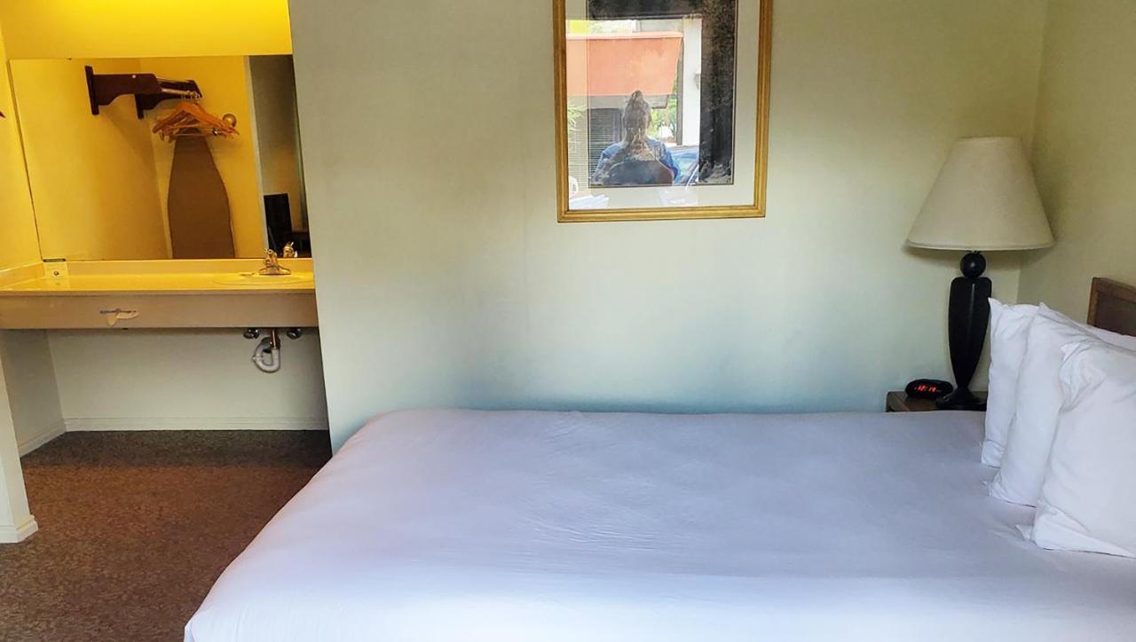 Magnuson Hotel Ely Zewnętrze zdjęcie
